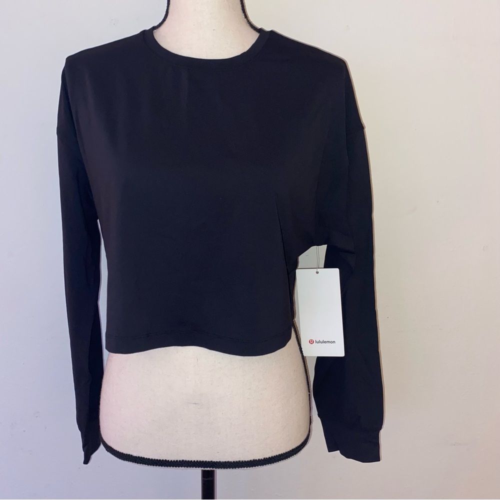 Lululemon muscle love black long sleeved top